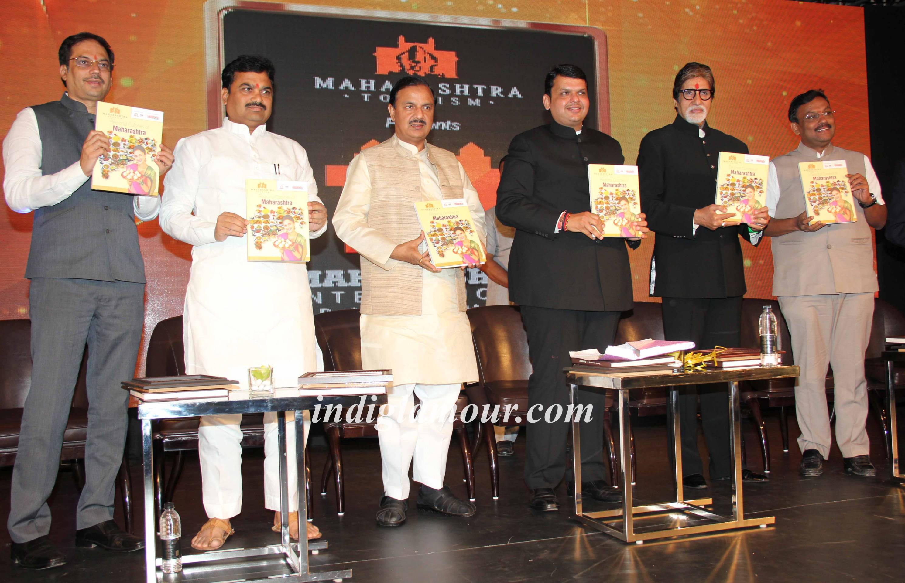 Amitabh Bachchan Lends Support to Maharashtra Tourism Event hd photo