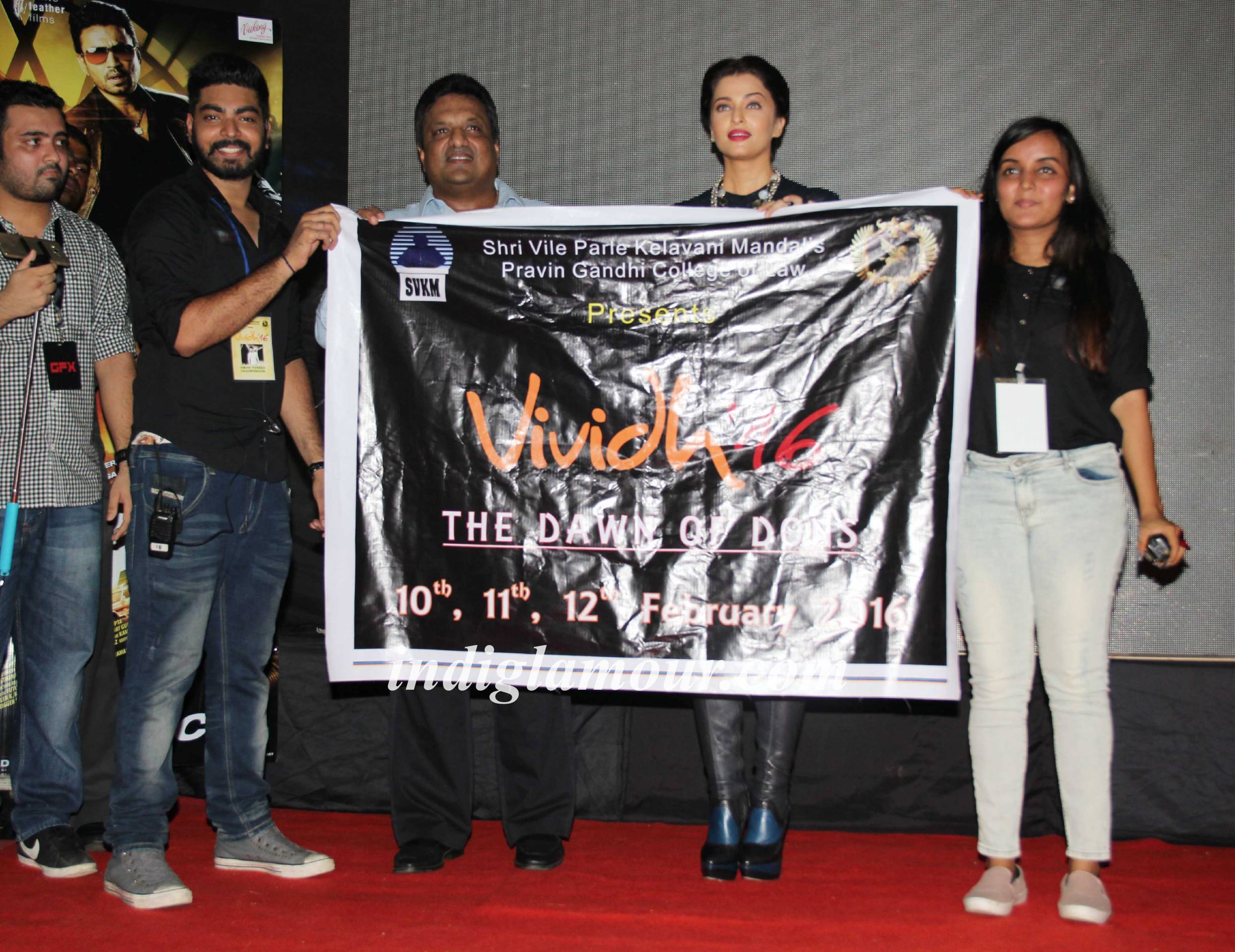 Aishwarya Rai Bachchan at Vividh Festival Event hd photo