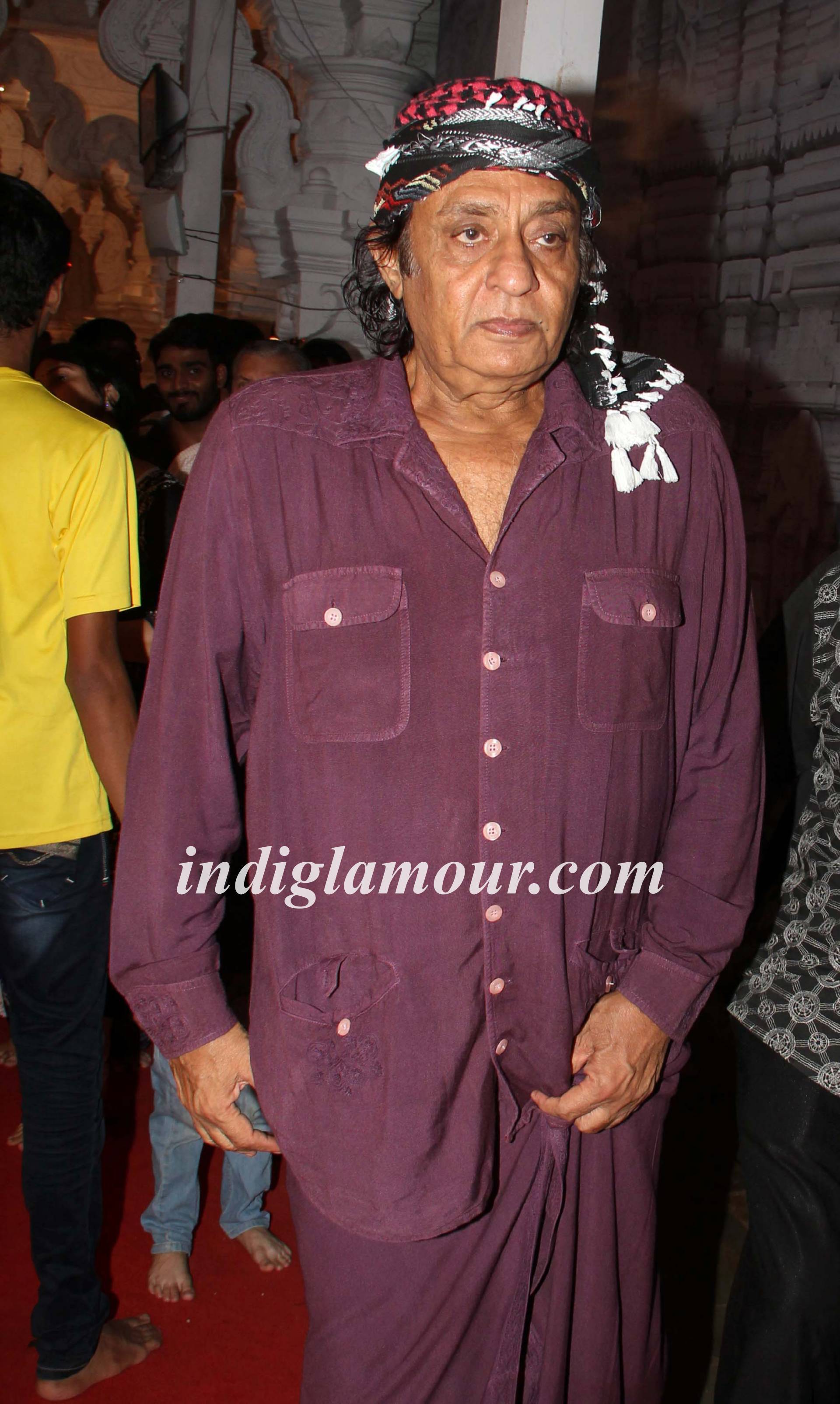 Shatrughan Sinha Visits Andheri Cha Raja Ganpati Event hd photo