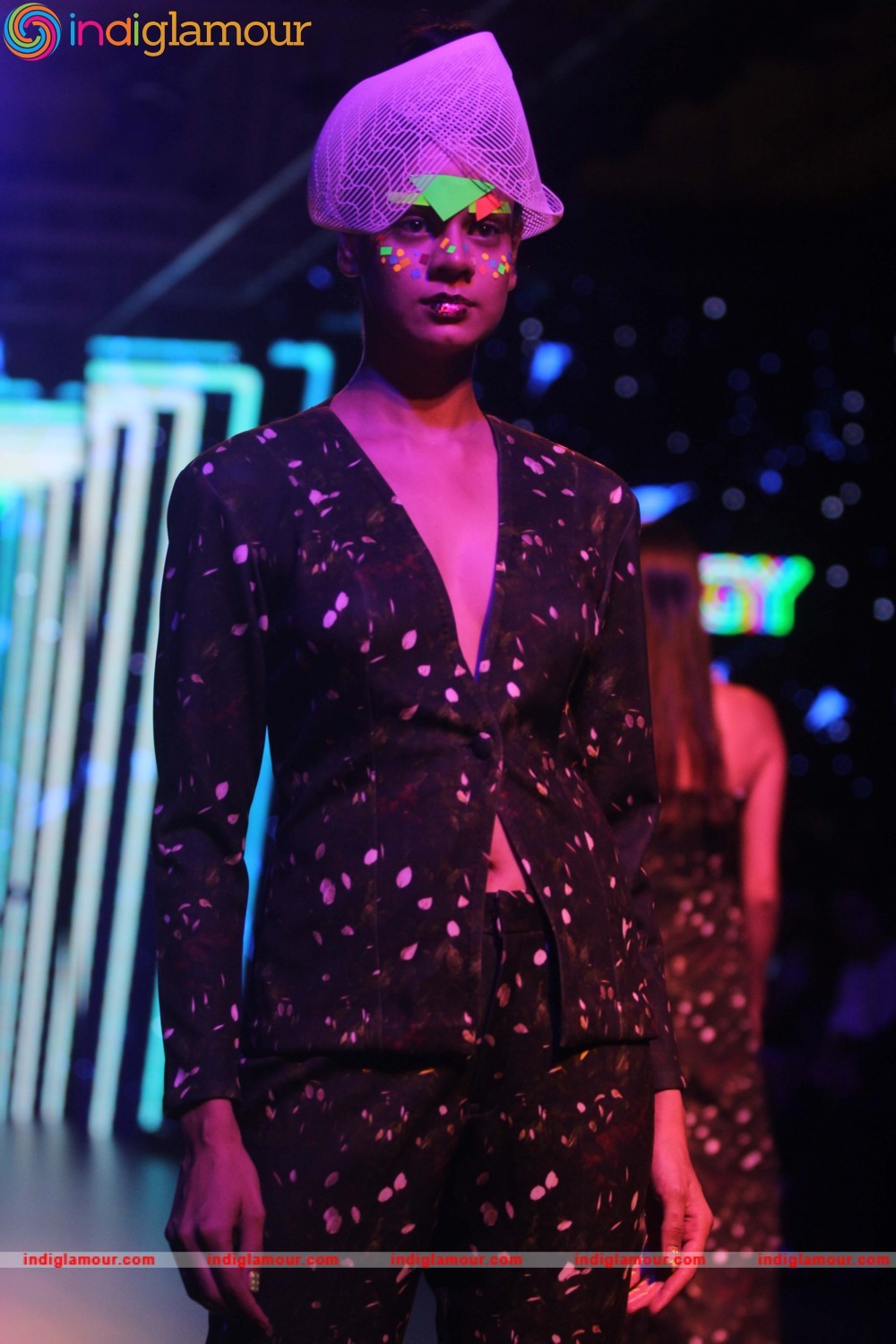 LFW Day 1 Show Design By Elektrocouture And Friends Event hd photo