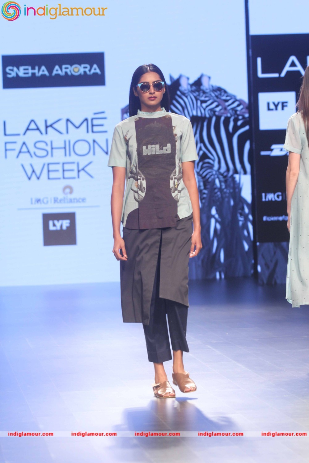LFW Day 1 Show Design By Sneha Arora Event hd photo