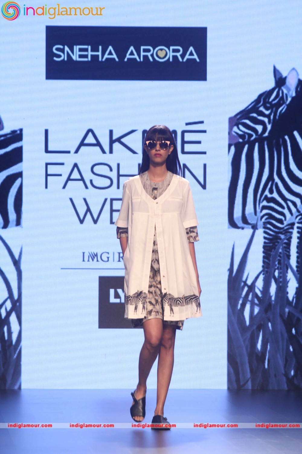 LFW Day 1 Show Design By Sneha Arora Event hd photo