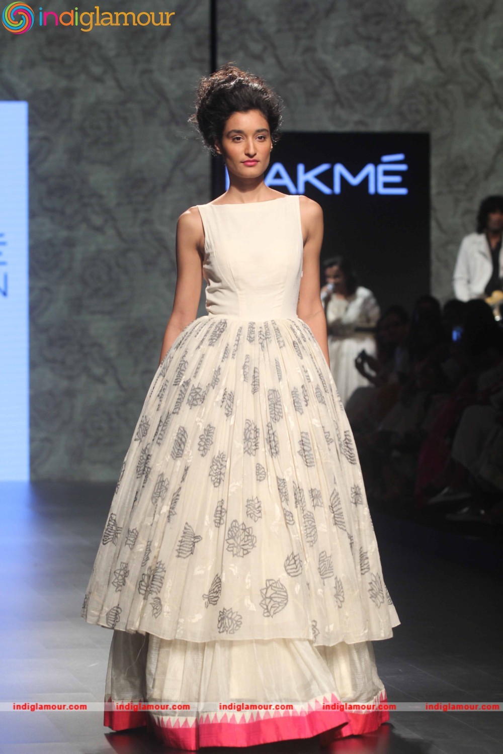 LFW Day 2 Show Design By Gaurang Event hd photo