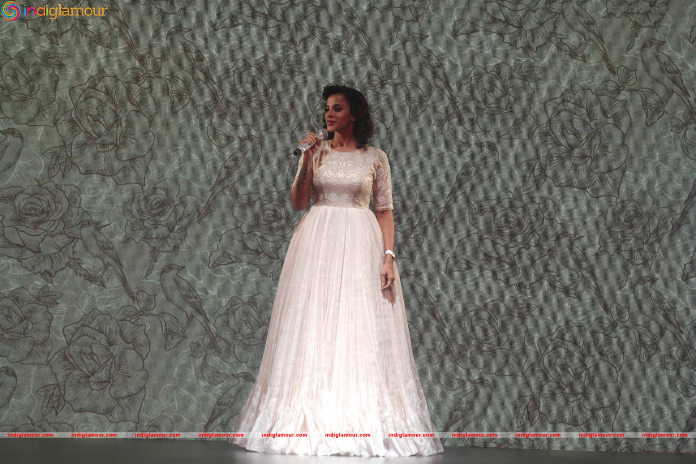 LFW Day 2 Show Design By Gaurang Event hd photo
