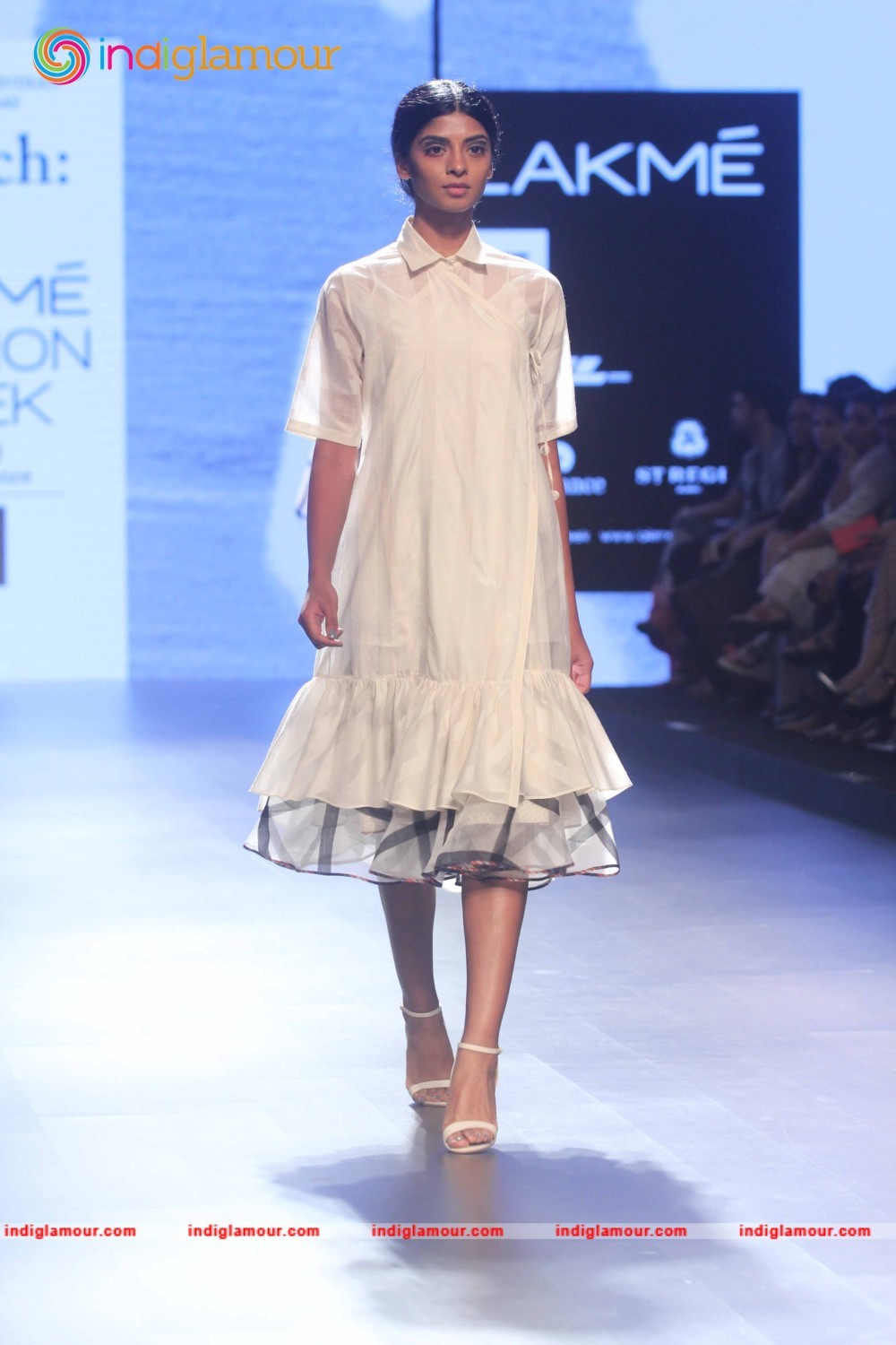 LFW Day 2 Show Design By Amrich Photo Gallery Event hd photo