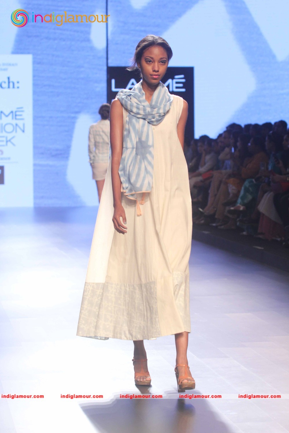 LFW Day 2 Show Design By Amrich Photo Gallery Event hd photo