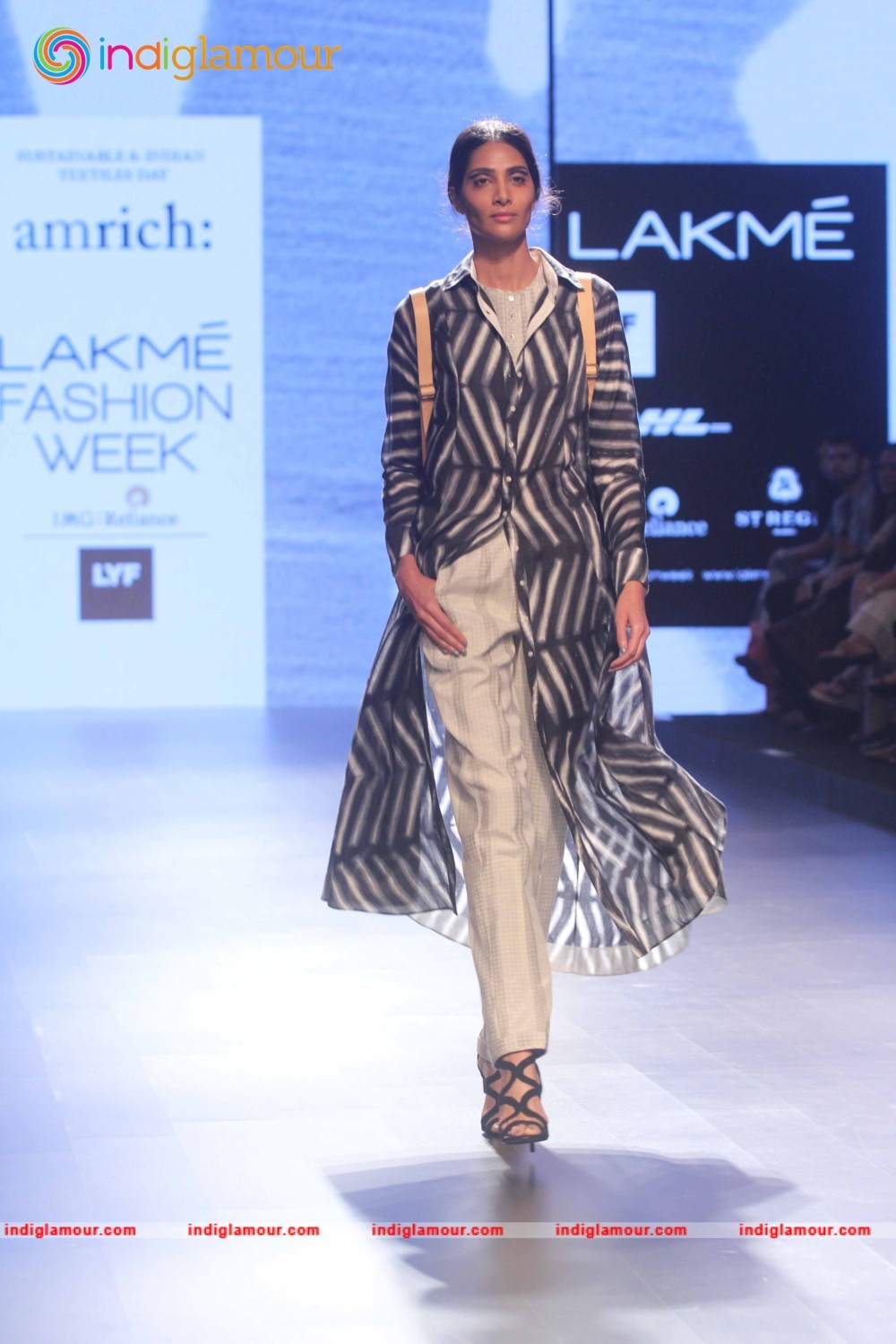LFW Day 2 Show Design By Amrich Photo Gallery Event hd photo