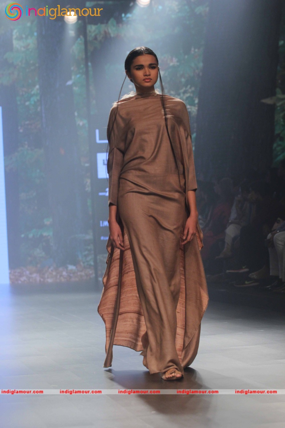 LFW Day 2 Show Design By Pella Event hd photo
