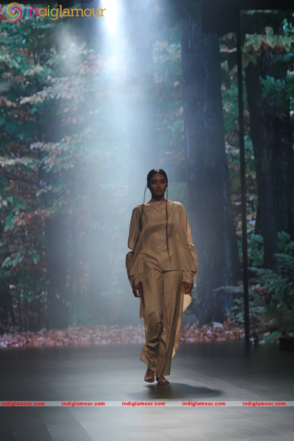 LFW Day 2 Show Design By Pella Event hd photo