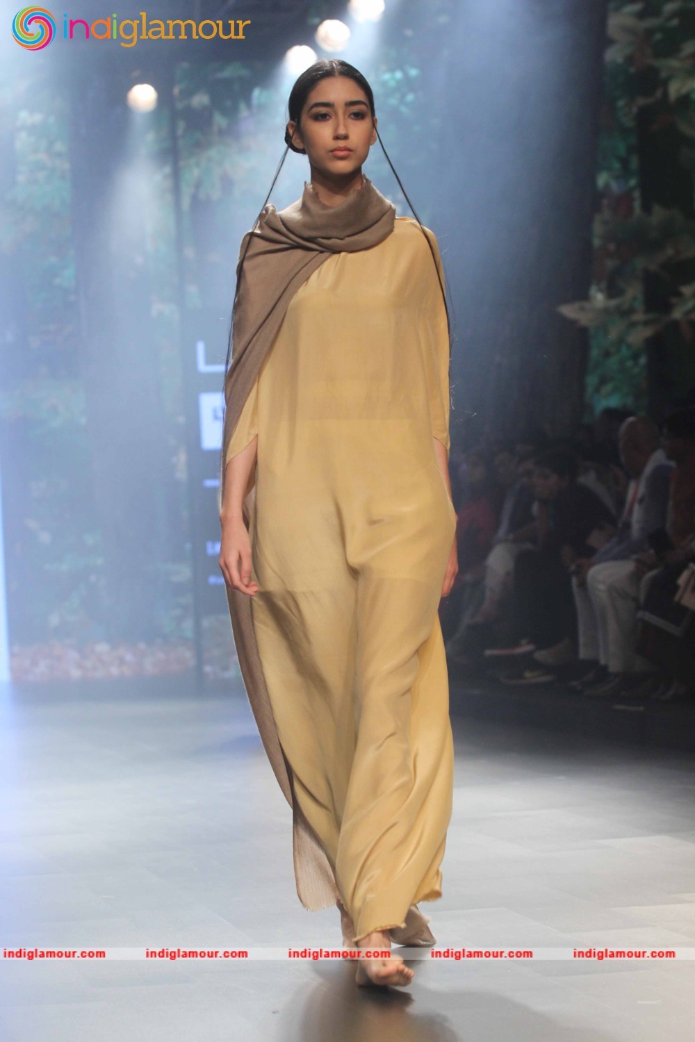 LFW Day 2 Show Design By Pella Event hd photo