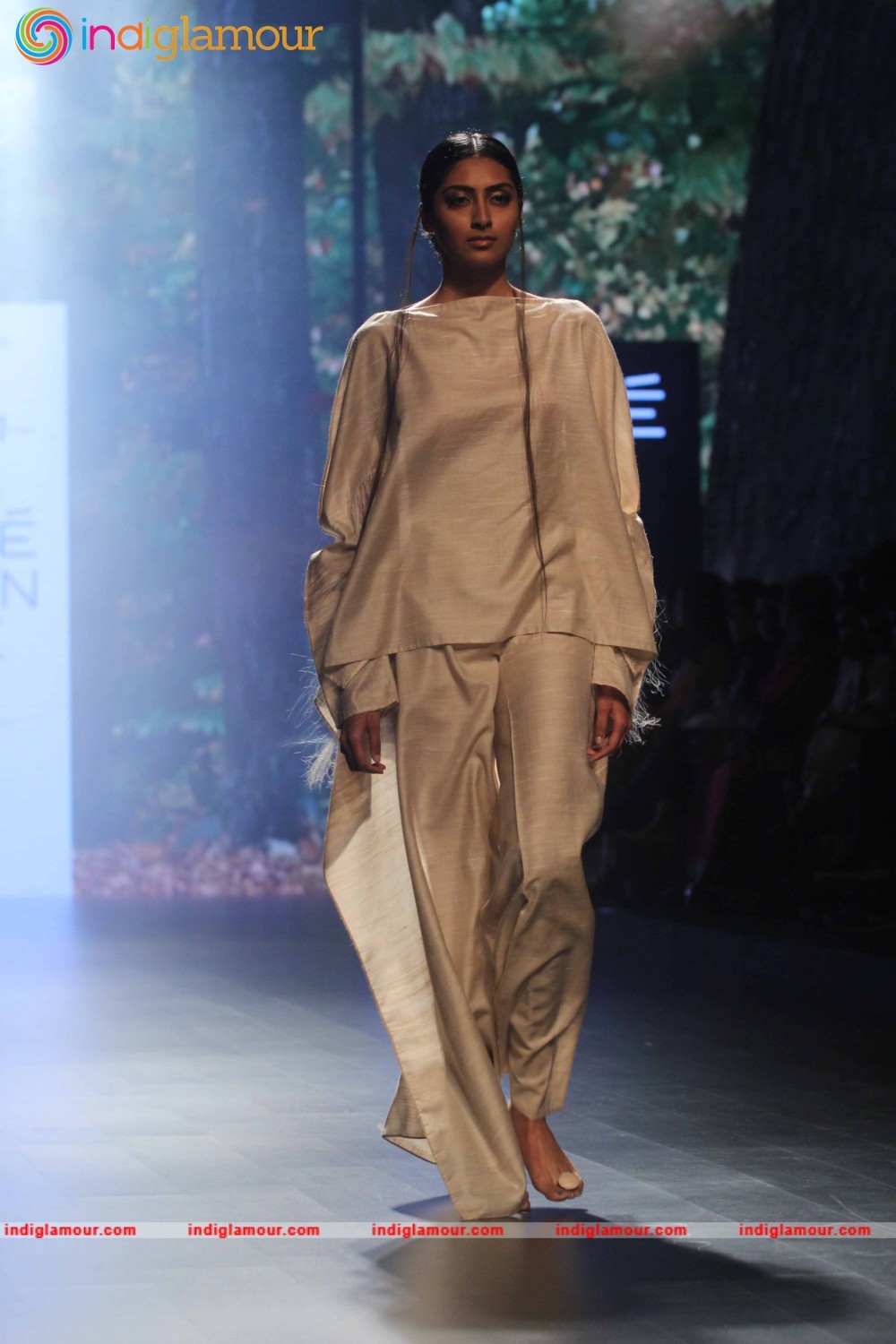 LFW Day 2 Show Design By Pella Event hd photo