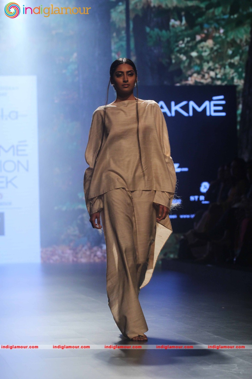 LFW Day 2 Show Design By Pella Event hd photo