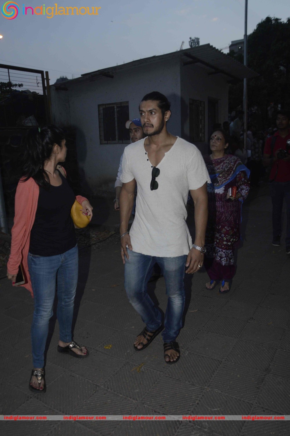 Pratyusha Banerjee Funeral Event hd photo