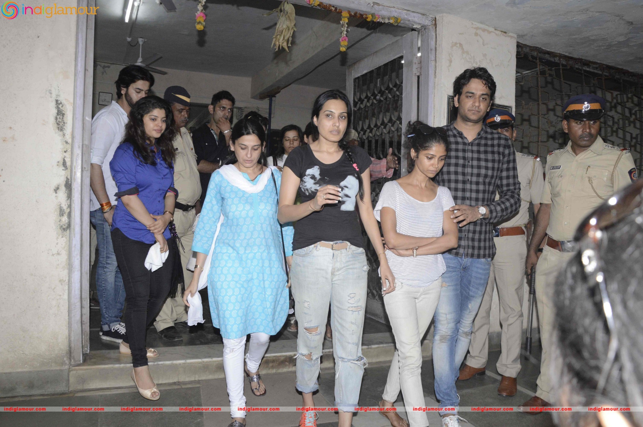 Pratyusha Banerjee Funeral Event hd photo