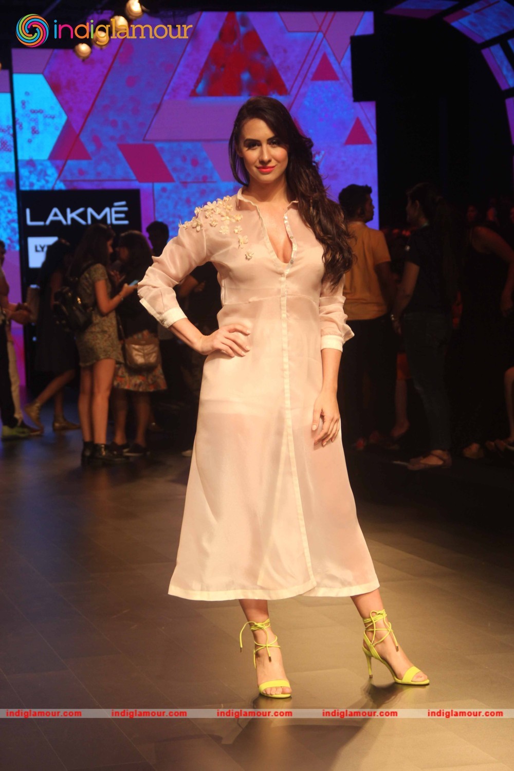 Lakme Fashion Week Red Carpet Day 3 Event hd photo