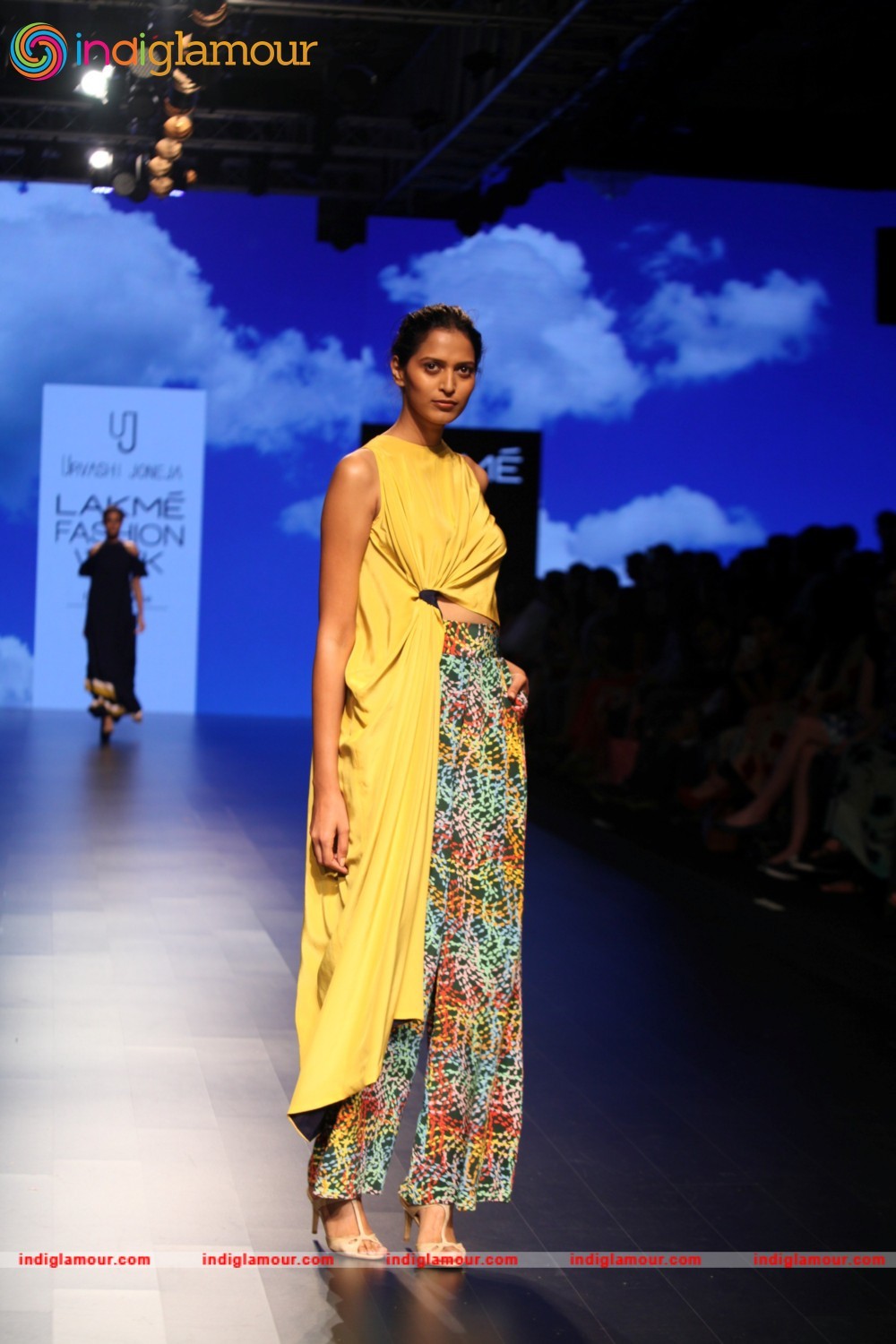 LFW Day 5 Urvashi Joneja Show Event hd photo