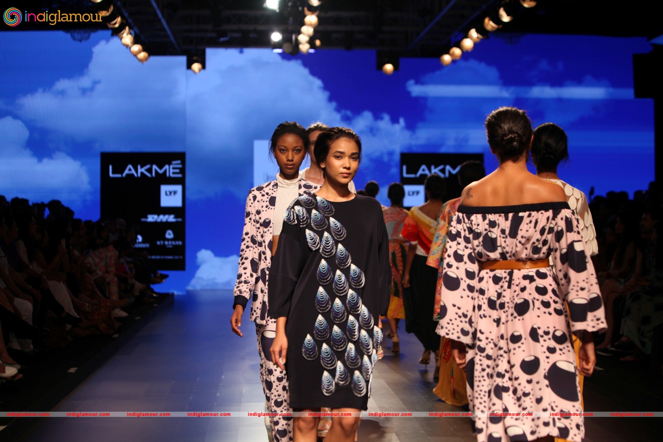 LFW Day 5 Urvashi Joneja Show Event hd photo