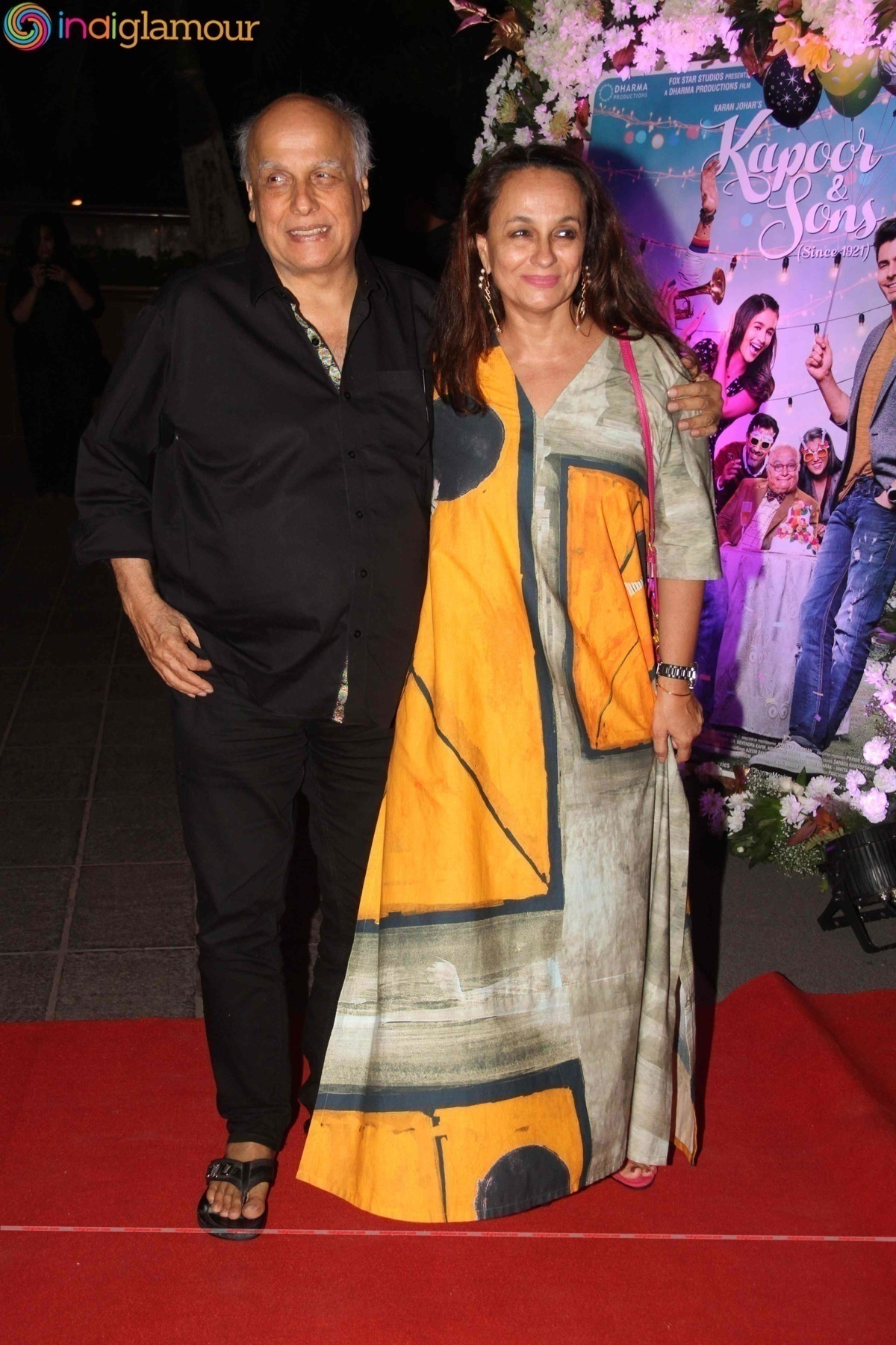 SRK, Alia, KJo At The Success Party Of Kapoor And Sons Event hd photo