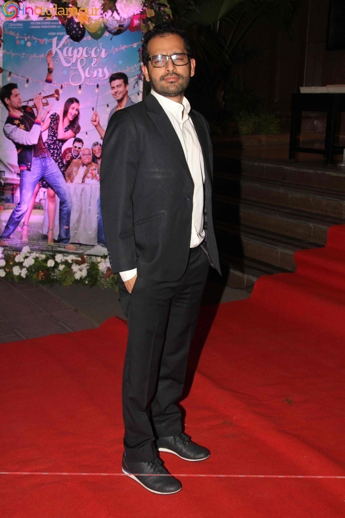 SRK, Alia, KJo At The Success Party Of Kapoor And Sons Event hd photo