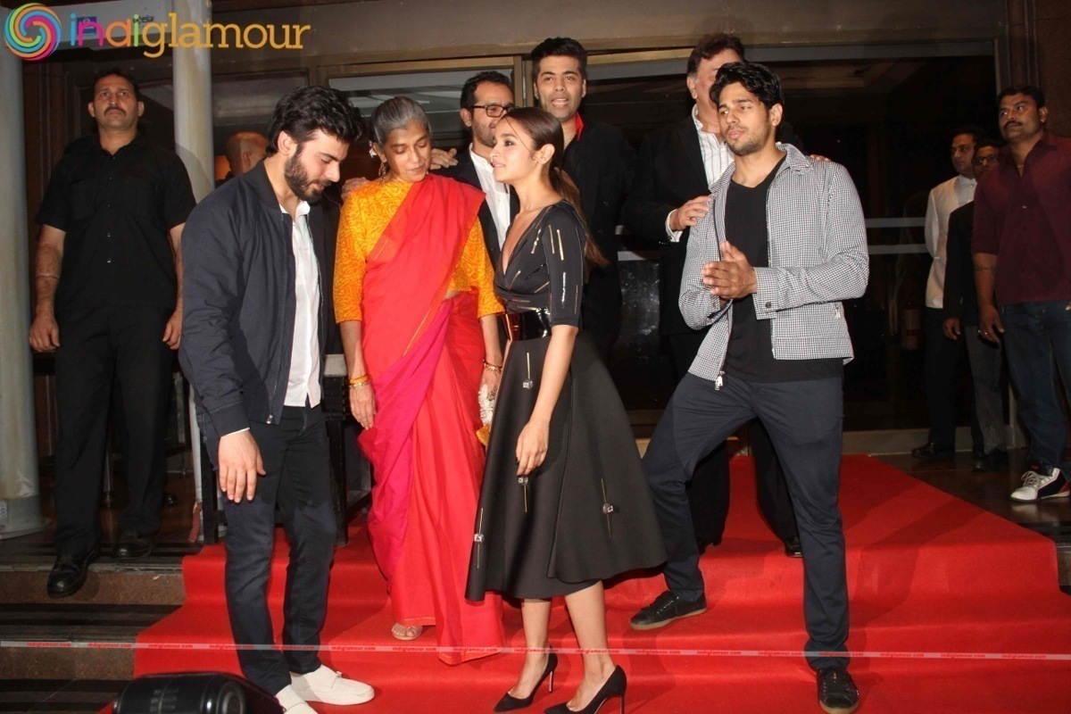 SRK, Alia, KJo At The Success Party Of Kapoor And Sons Event hd photo