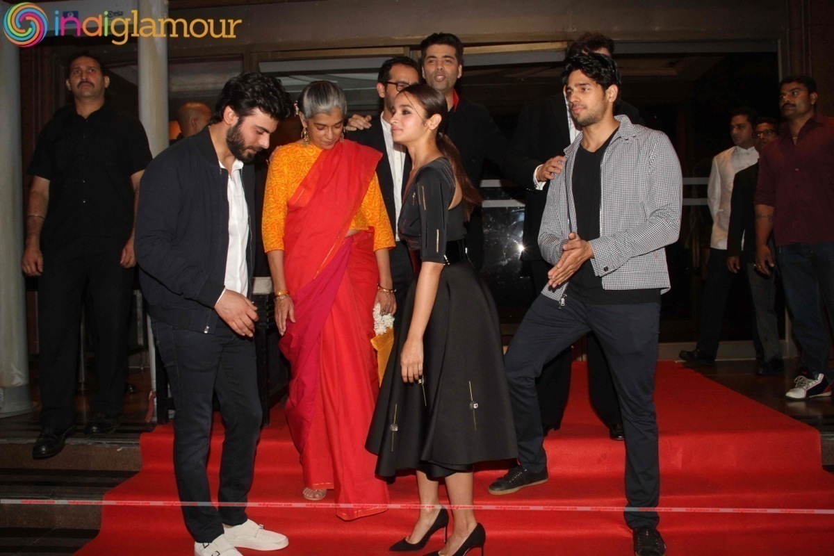 SRK, Alia, KJo At The Success Party Of Kapoor And Sons Event hd photo