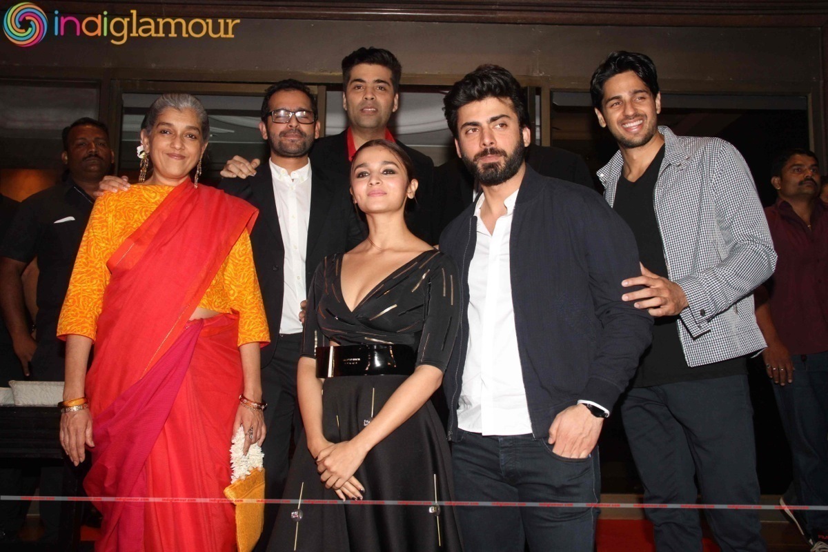 SRK, Alia, KJo At The Success Party Of Kapoor And Sons Event hd photo