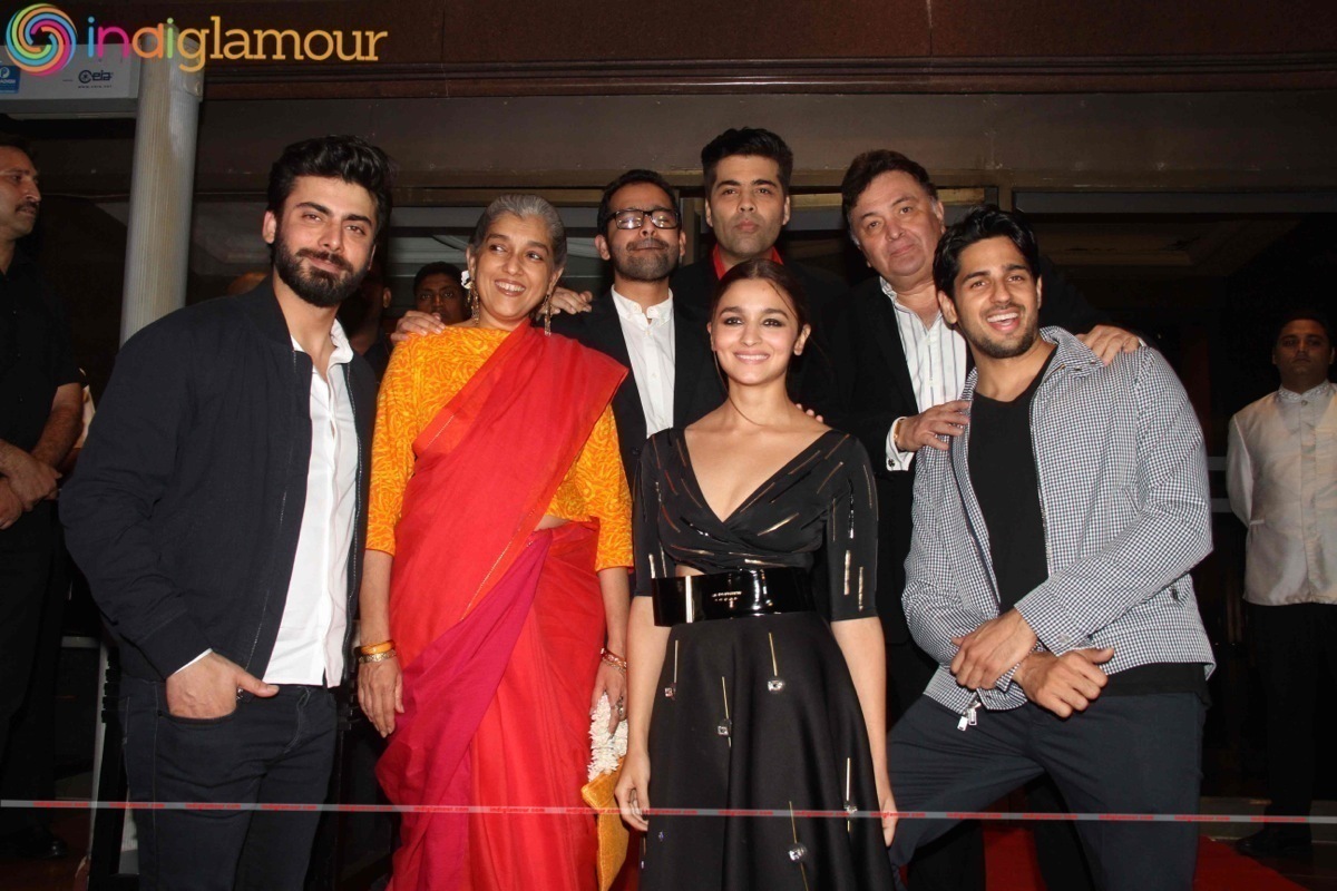 SRK, Alia, KJo At The Success Party Of Kapoor And Sons Event hd photo