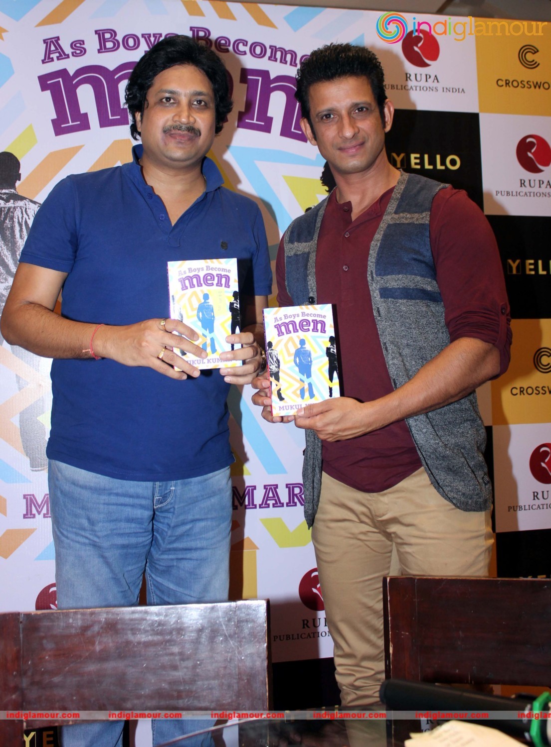 Sharman Joshi Unveils Mukul Kumar’s Book As Boy Become Men Event hd photo