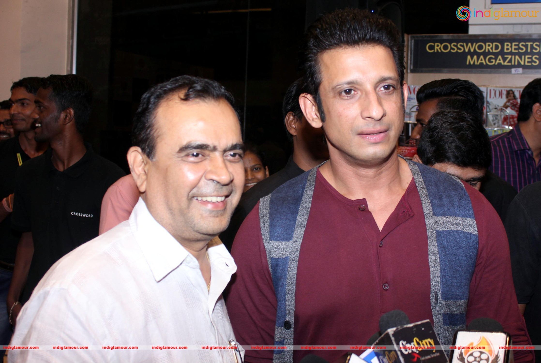 Sharman Joshi Unveils Mukul Kumar’s Book As Boy Become Men Event hd photo