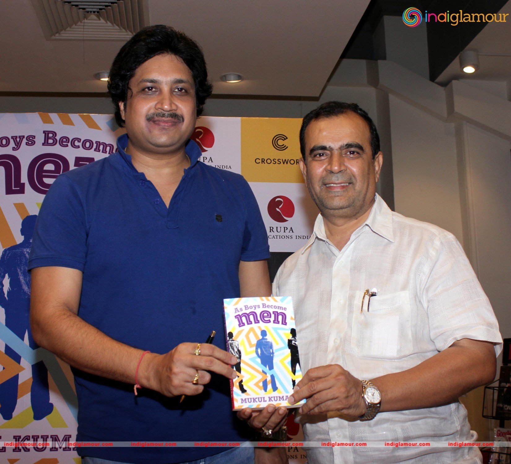 Sharman Joshi Unveils Mukul Kumar Book As Boy Become Men Event hd photo