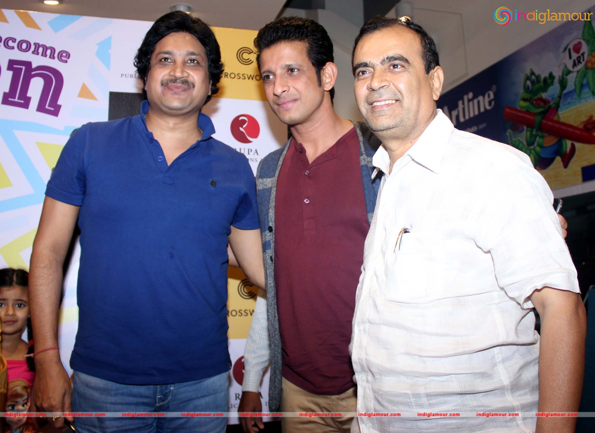 Sharman Joshi Unveils Mukul Kumar Book As Boy Become Men Event hd photo