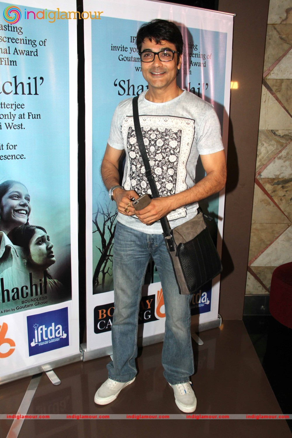 Premiere of National Award Winning Bengoli Film Shankhachil at Fun Republic Event hd photo
