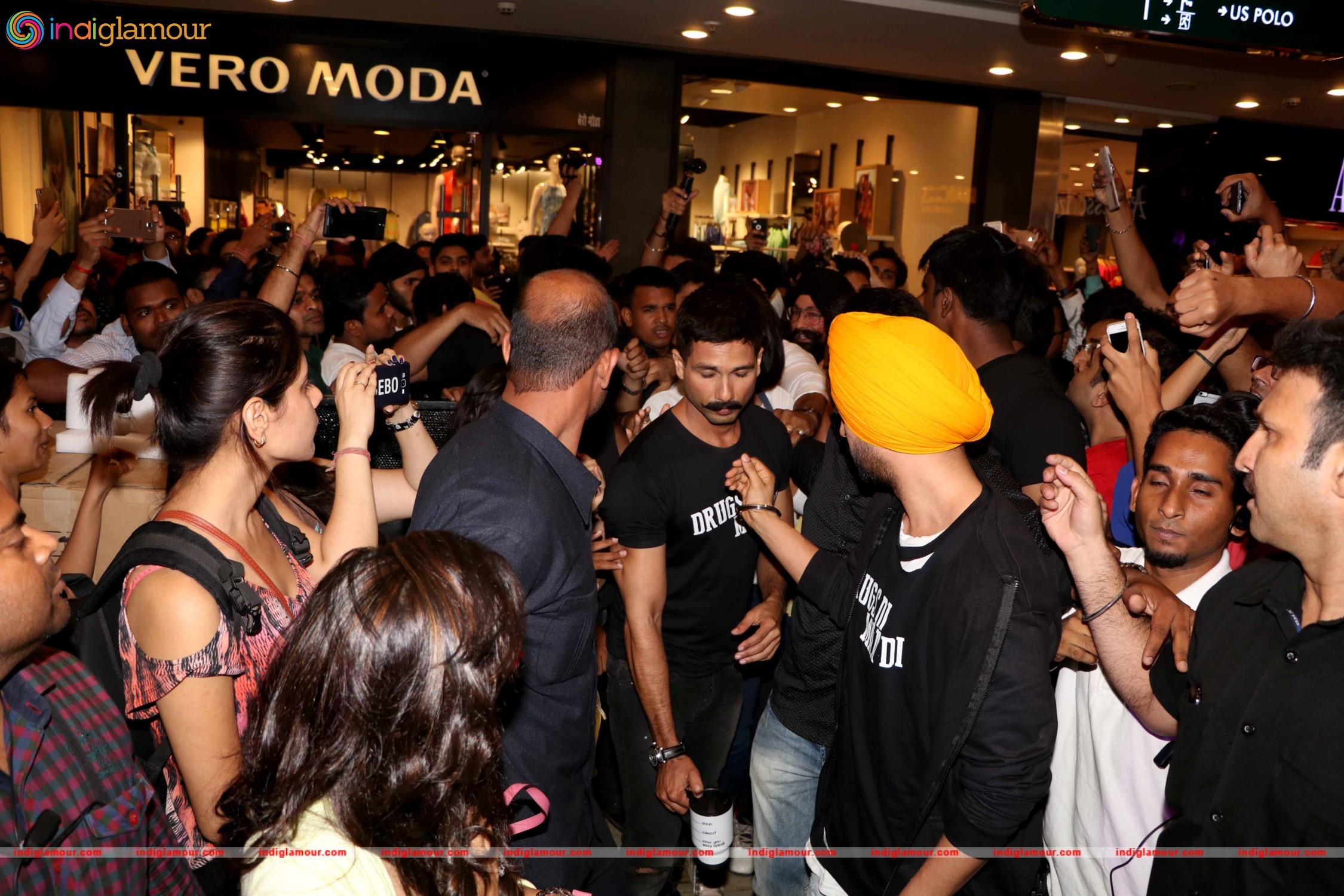 Trailer Launch of Film Udta Punjab with Starcast of the Film at Mumbai Event hd photo