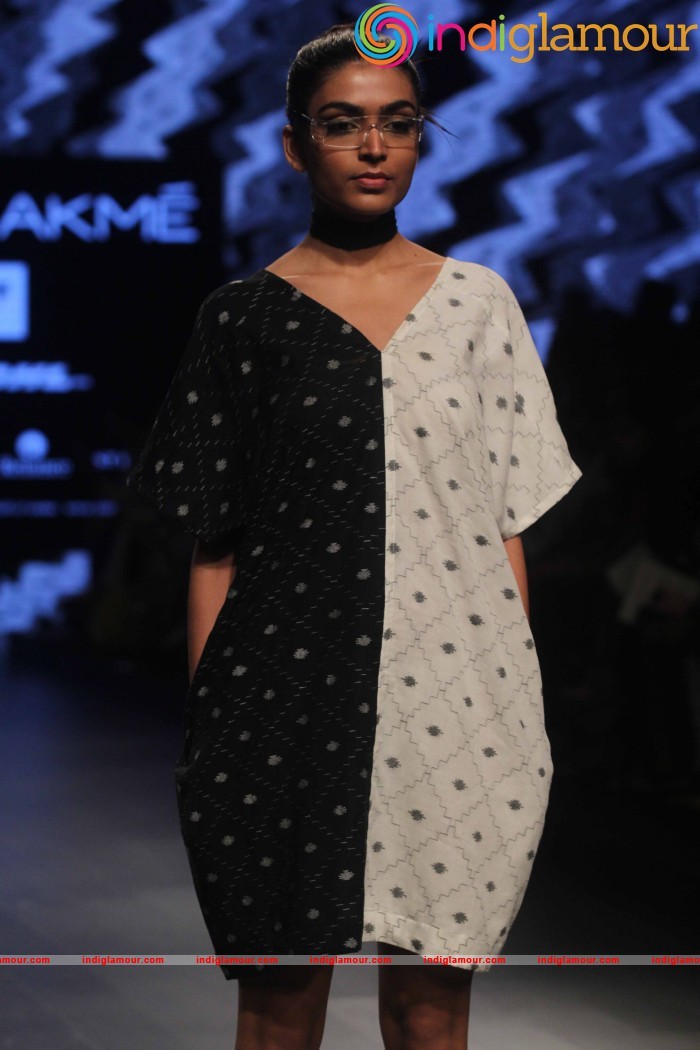 LFW Day 2 Show Design By Aish Event hd photo