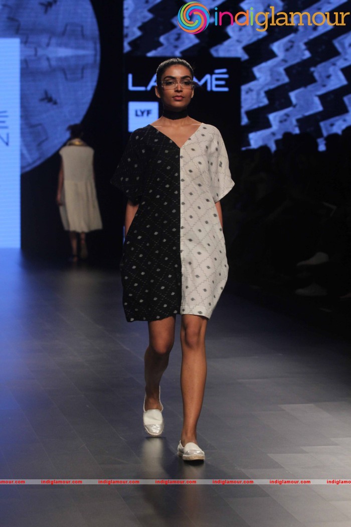 LFW Day 2 Show Design By Aish Event hd photo