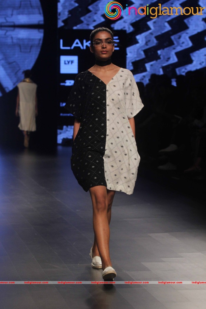 LFW Day 2 Show Design By Aish Event hd photo