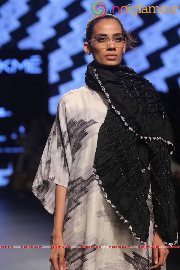 LFW Day 2 Show Design By Aish Event hd photo