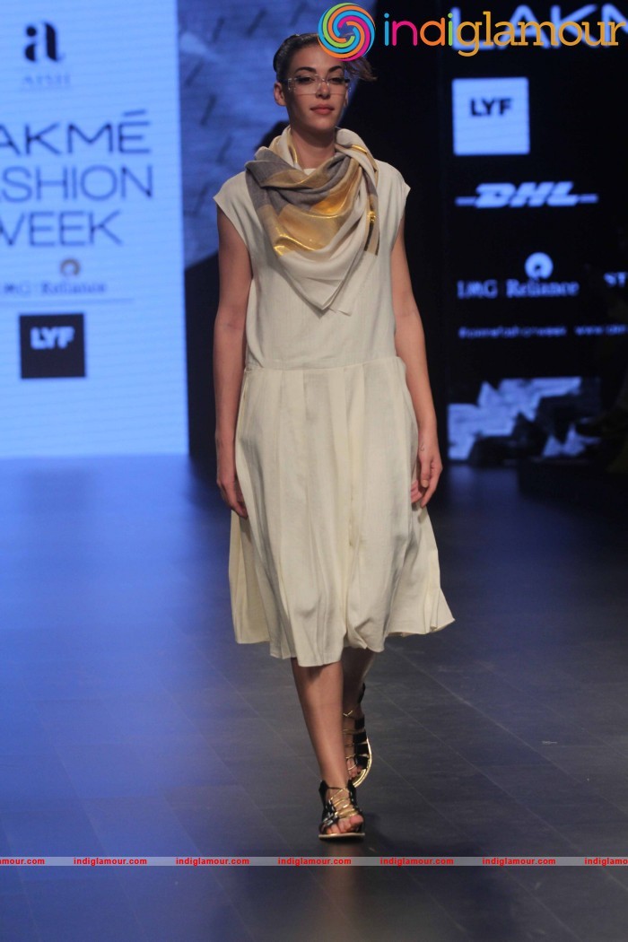 LFW Day 2 Show Design By Aish Event hd photo