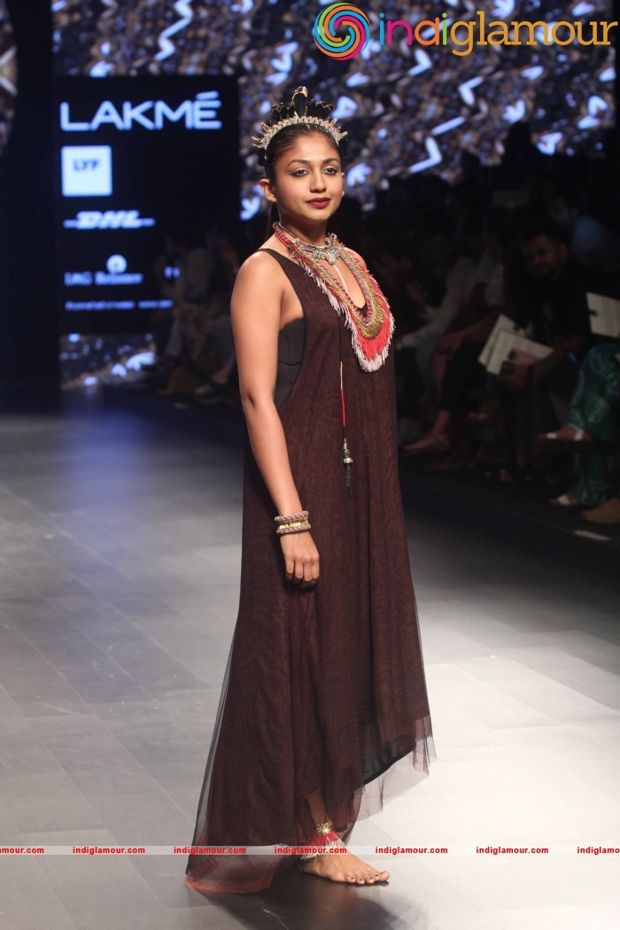 LFW Day 2 Show Design By Deepa Gurnani Event hd photo