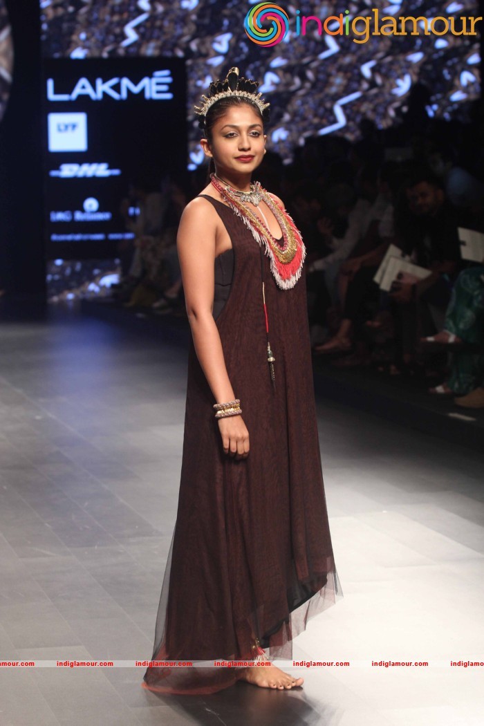 LFW Day 2 Show Design By Deepa Gurnani Event hd photo