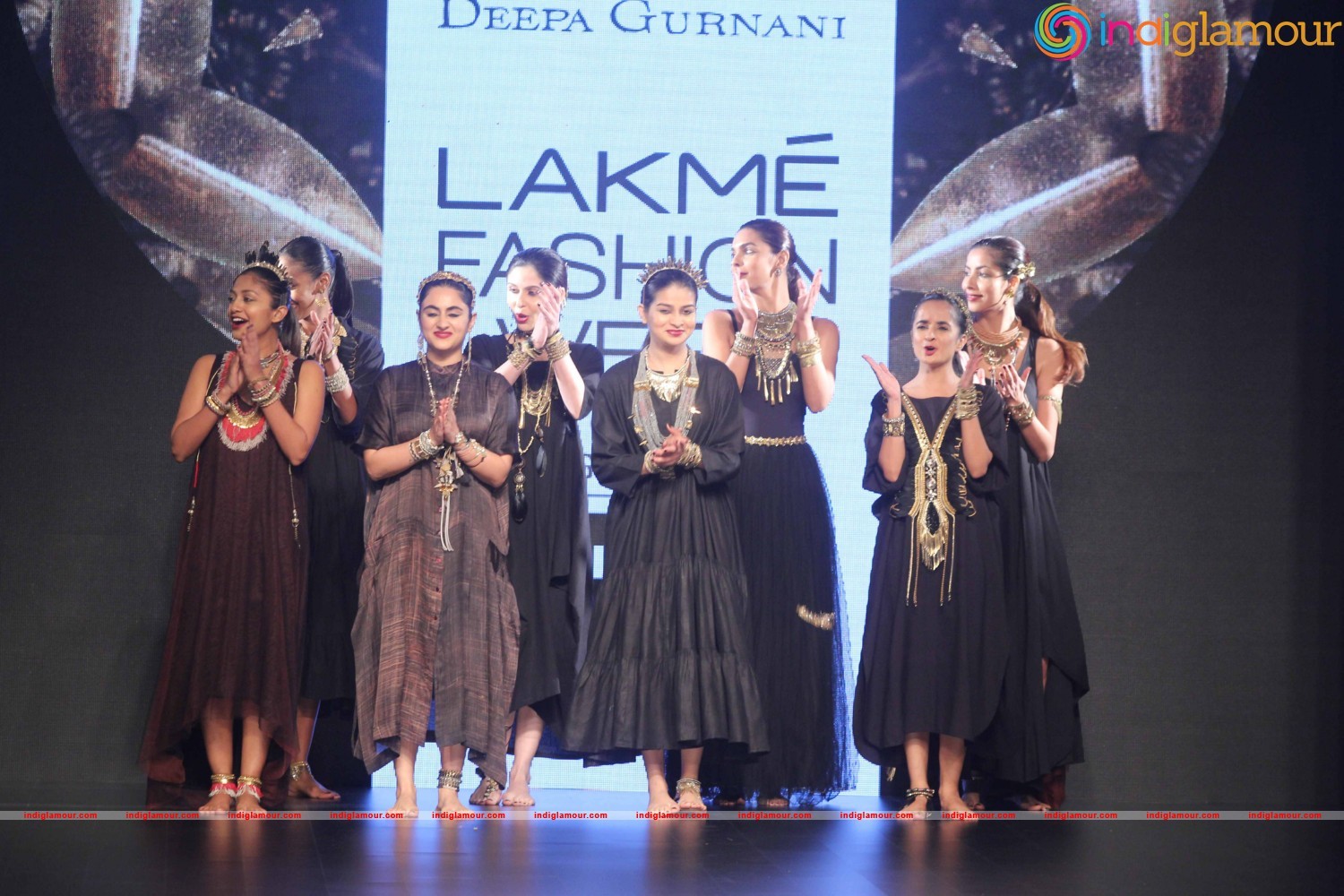 LFW Day 2 Show Design By Deepa Gurnani Event hd photo
