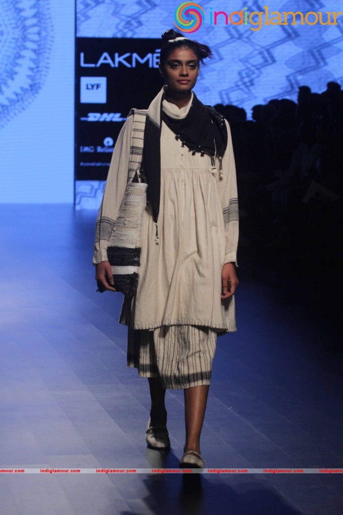 LFW Day 2 Show Design By Injiri Event hd photo