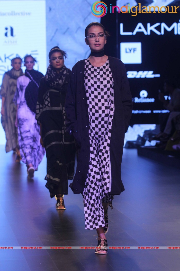 LFW Day 2 Show Design By Injiri Event hd photo