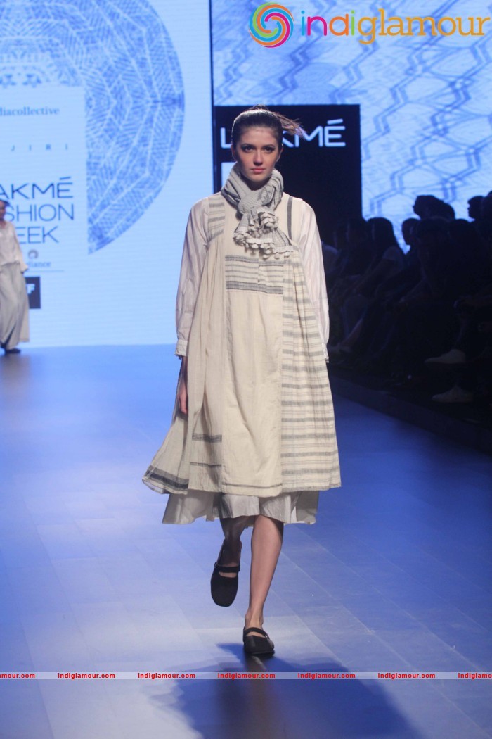 LFW Day 2 Show Design By Injiri Event hd photo
