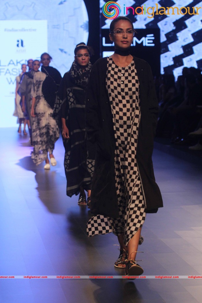 LFW Day 2 Show Design By Injiri Event hd photo