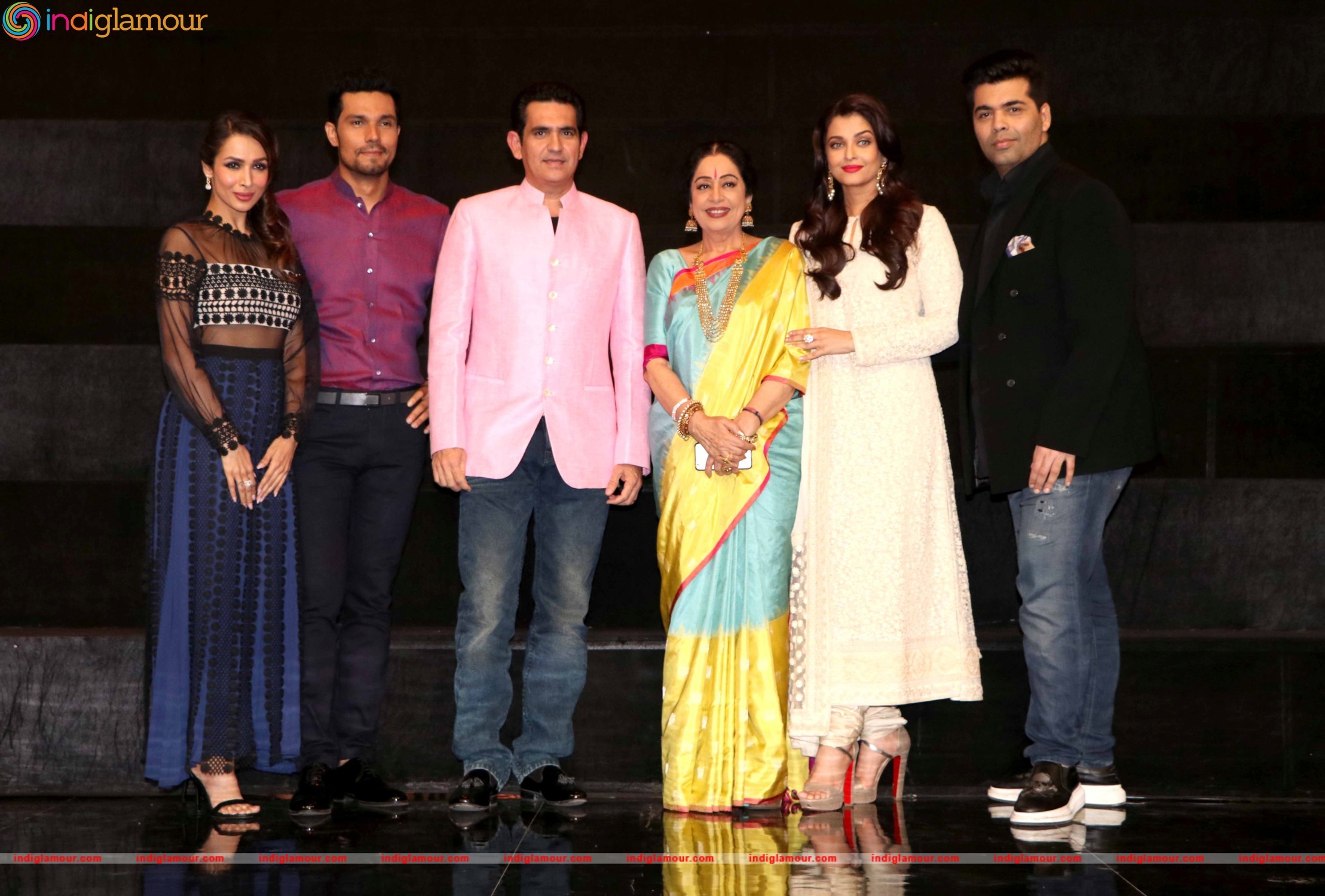 Aishwarya Rai Bachchan Promote Her Movie Sarabjit on Indias Got Talent Event hd photo