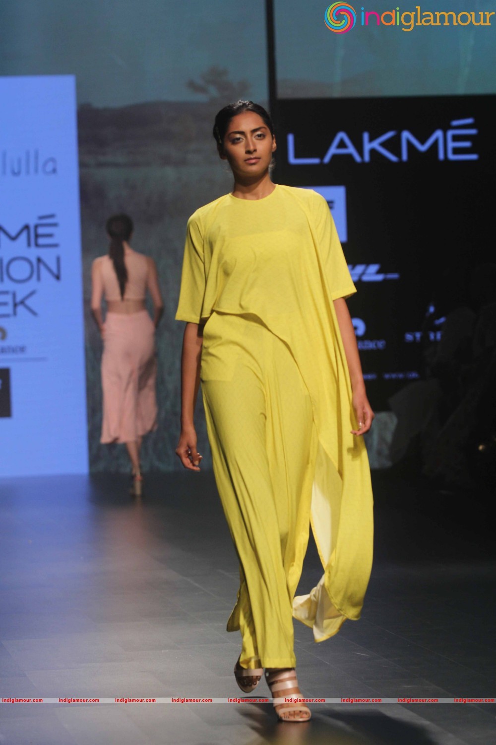 LFW Day 3 Show By Niskha Lulla Event hd photo