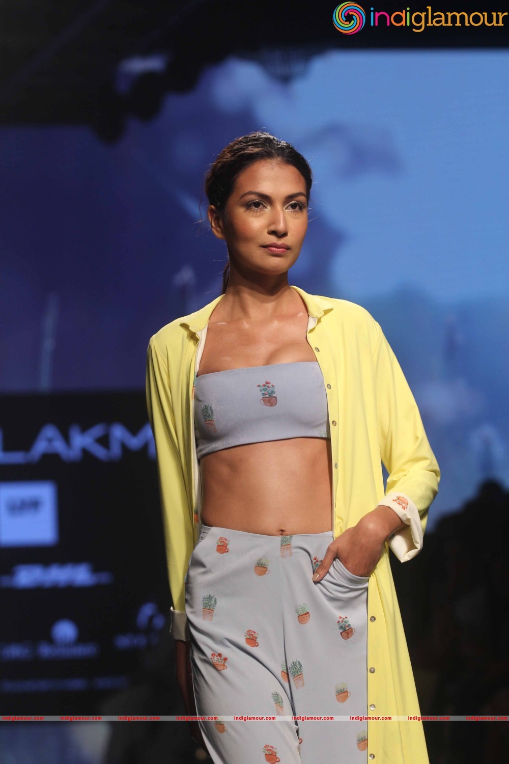LFW Day 3 Show By Niskha Lulla Event hd photo