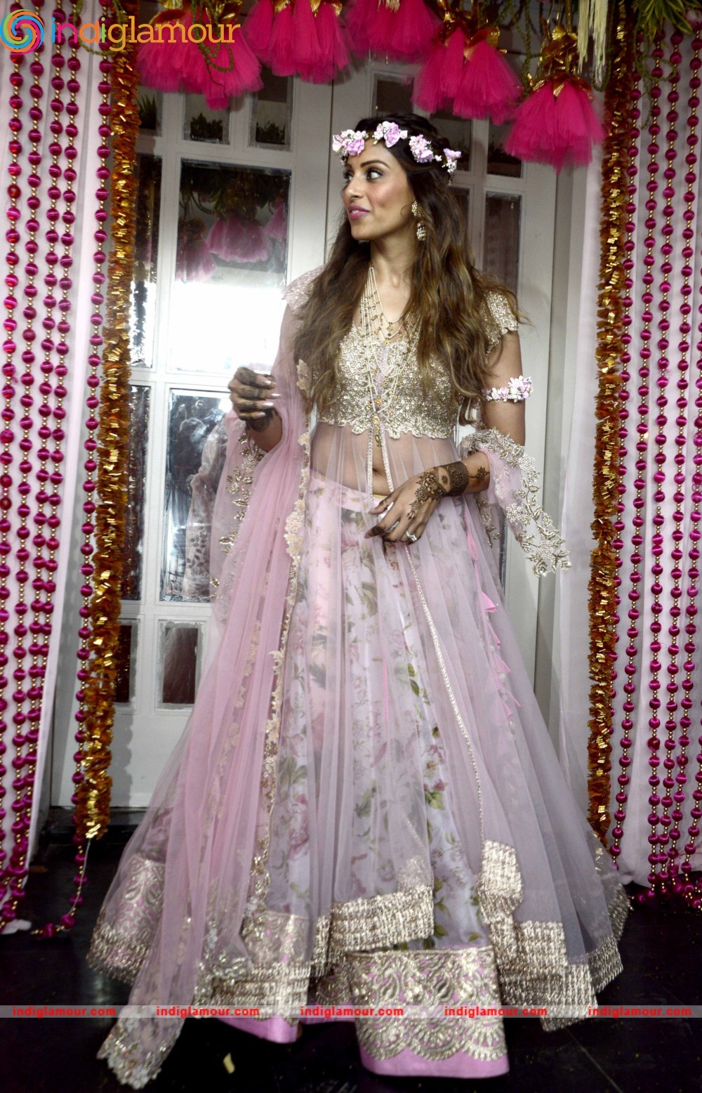Bipasha Basu and Karan Singh Grover Mehendi Ceremony Event hd photo