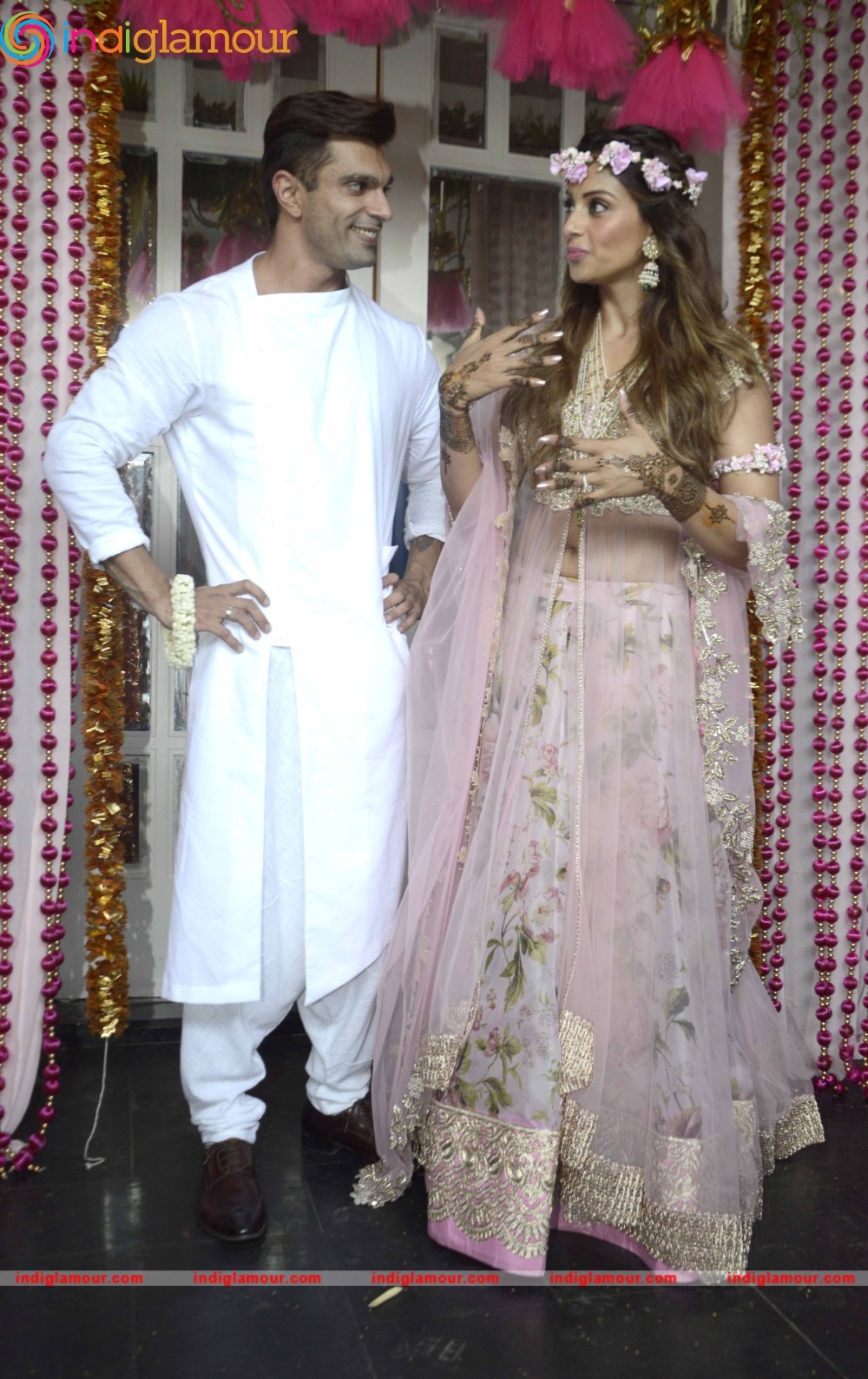 Bipasha Basu and Karan Singh Grover Mehendi Ceremony Event hd photo
